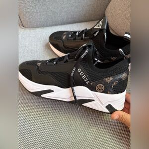 Guess Black and White Sneakers Modern Design